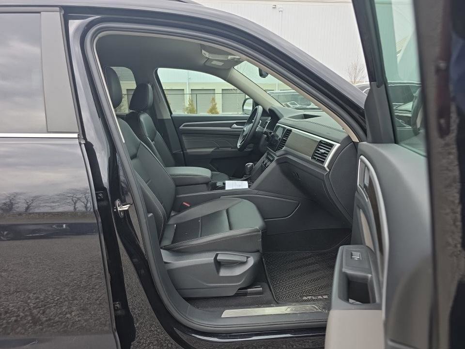Used 2023 Volkswagen Atlas SE image 5