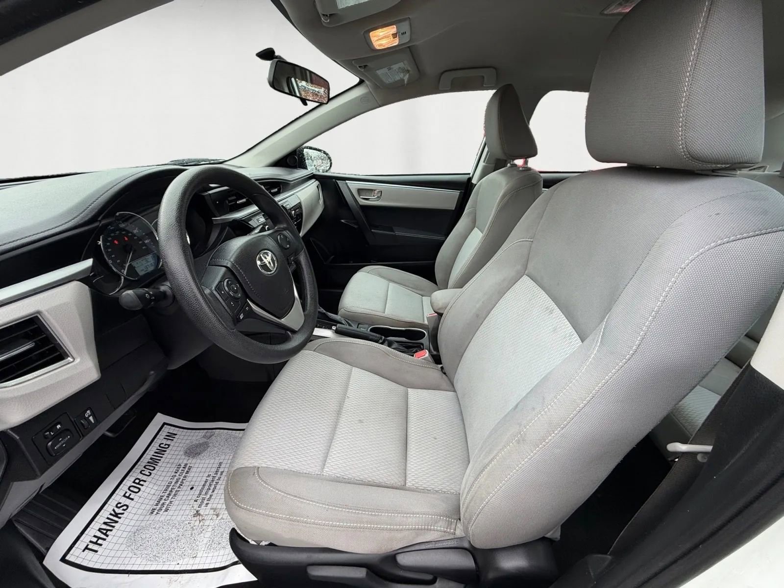 Used 2016 Toyota Corolla LE image 9
