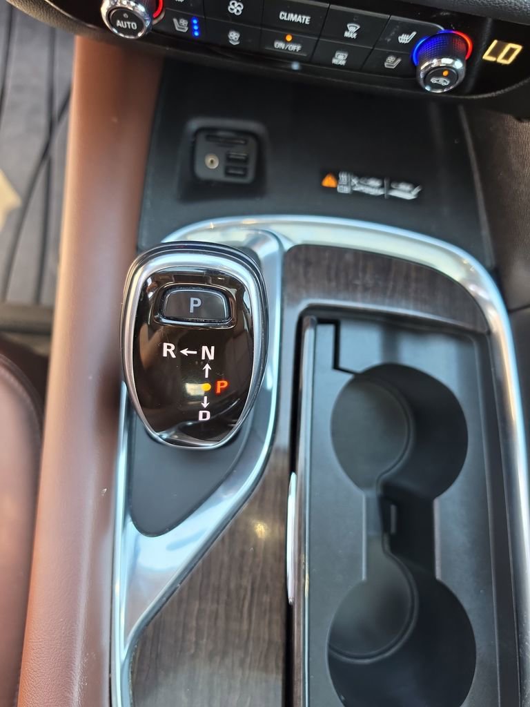 Used 2021 Buick Enclave Avenir w/ Avenir Technology Package image 28