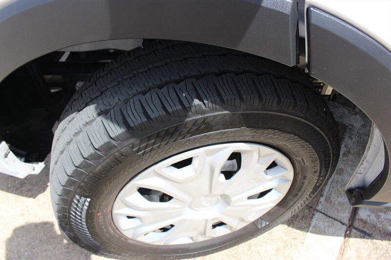 Used 2025 Ford Transit 350 XLT RWD image 29