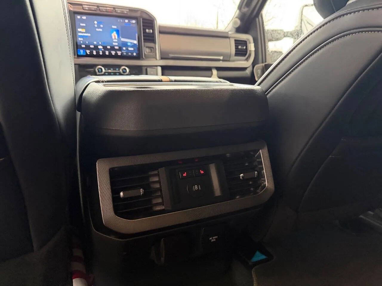 Used 2024 Ford F450 Platinum w/ FX4 Off-Road Package image 20