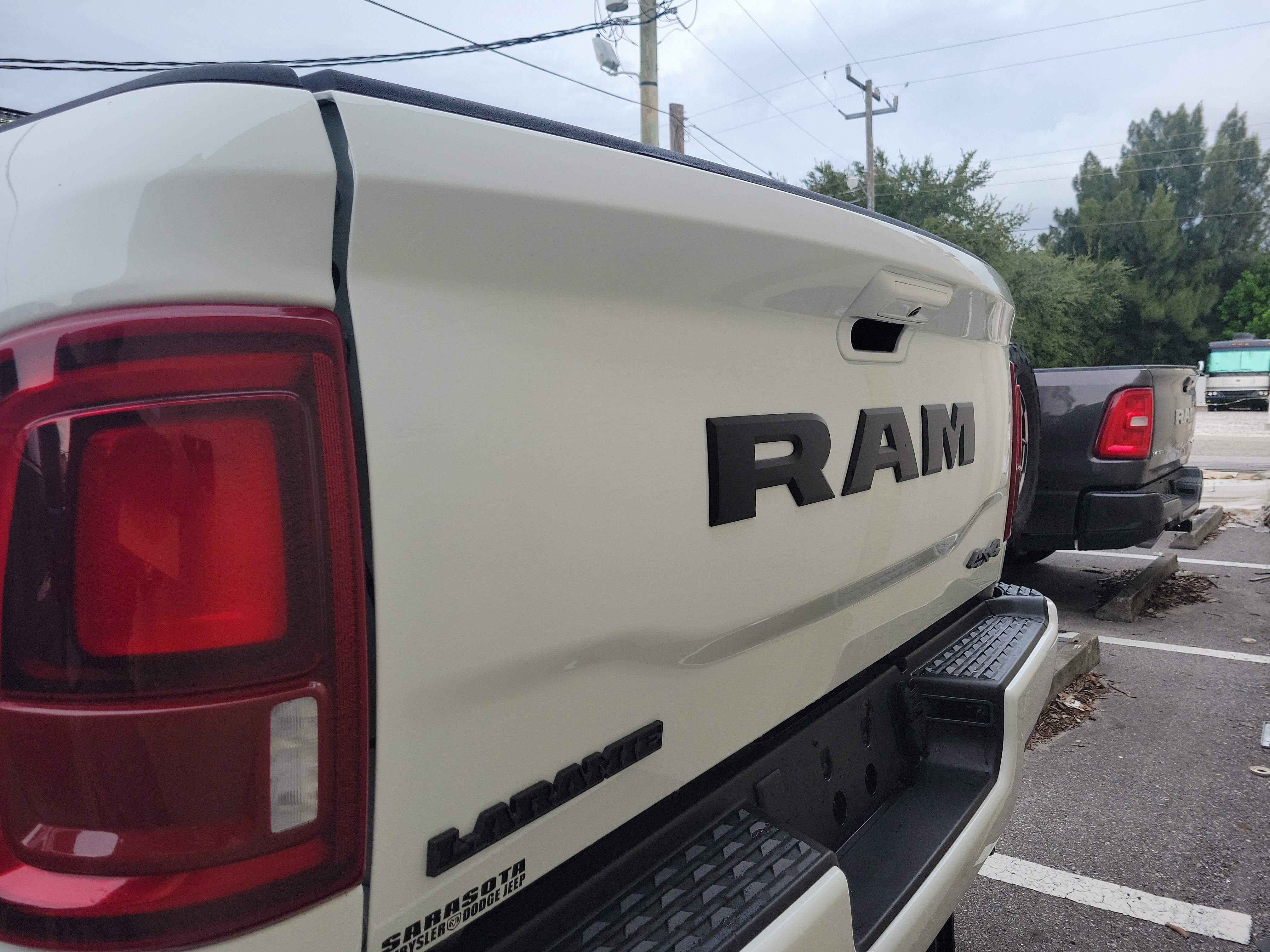 Used 2025 RAM 2500 Laramie w/ Night Edition AWD/4WD image 8