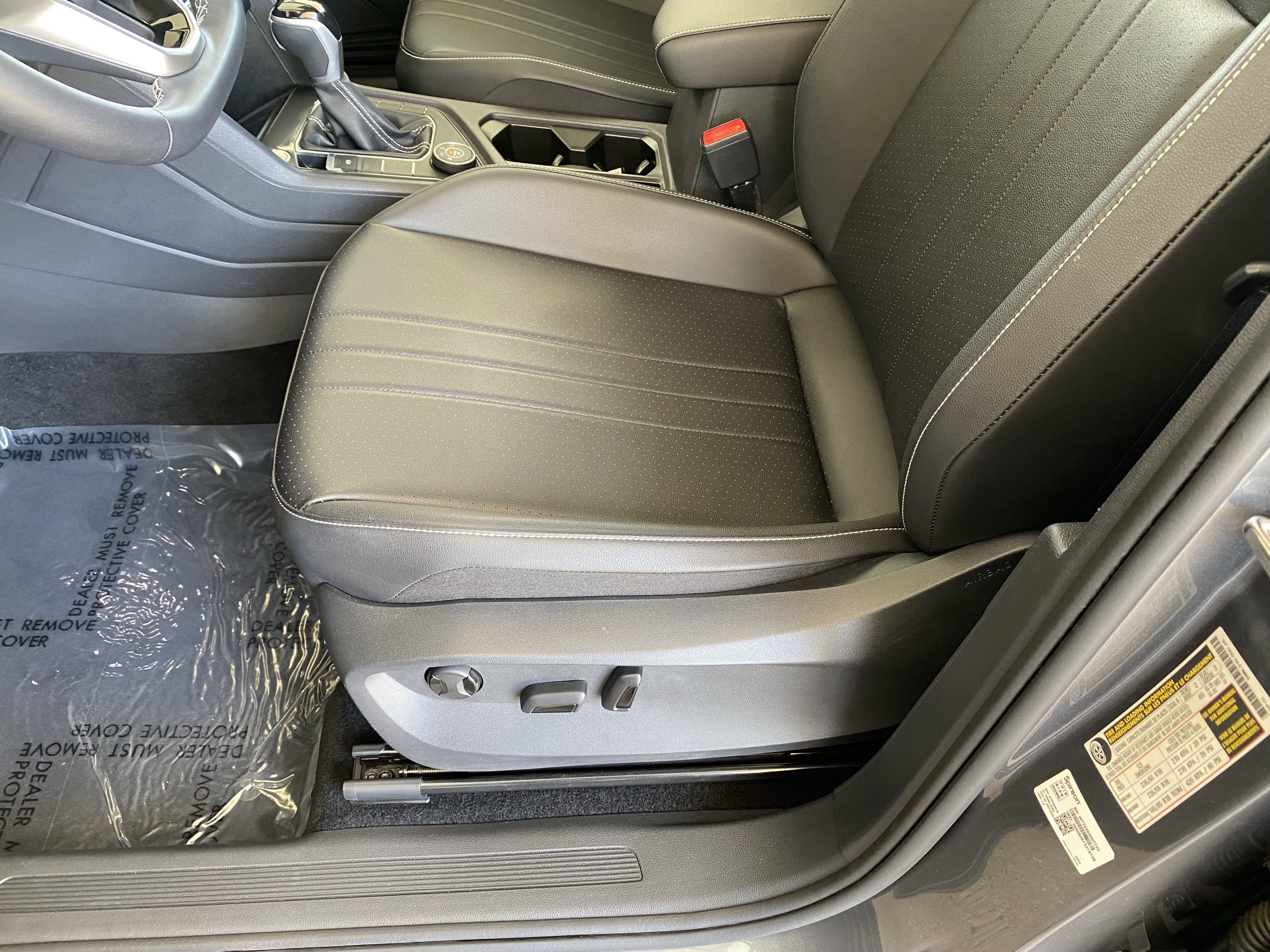 Certified 2023 Volkswagen Tiguan SE AWD/4WD image 12
