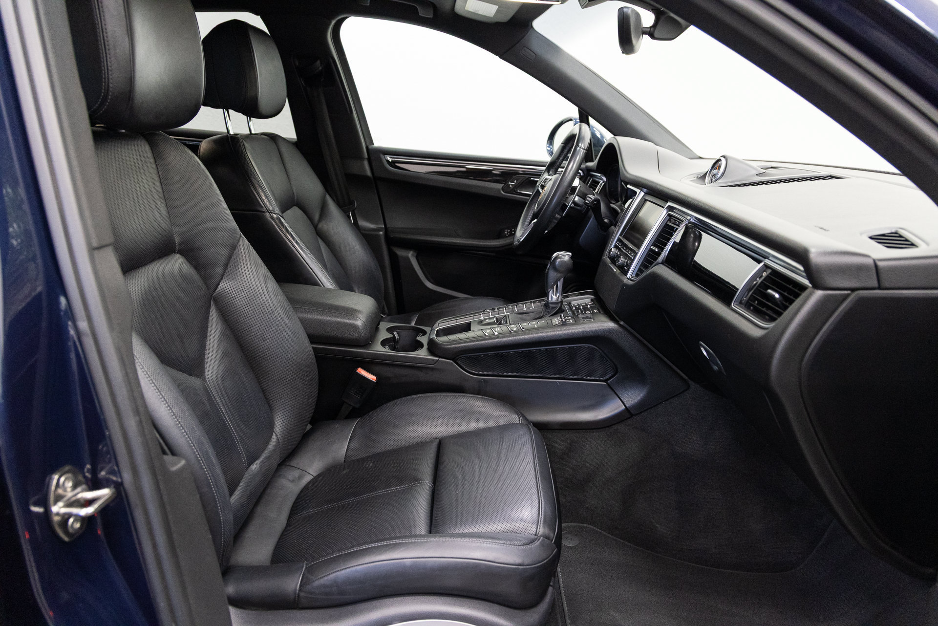 Used 2015 Porsche Macan S AWD/4WD image 14