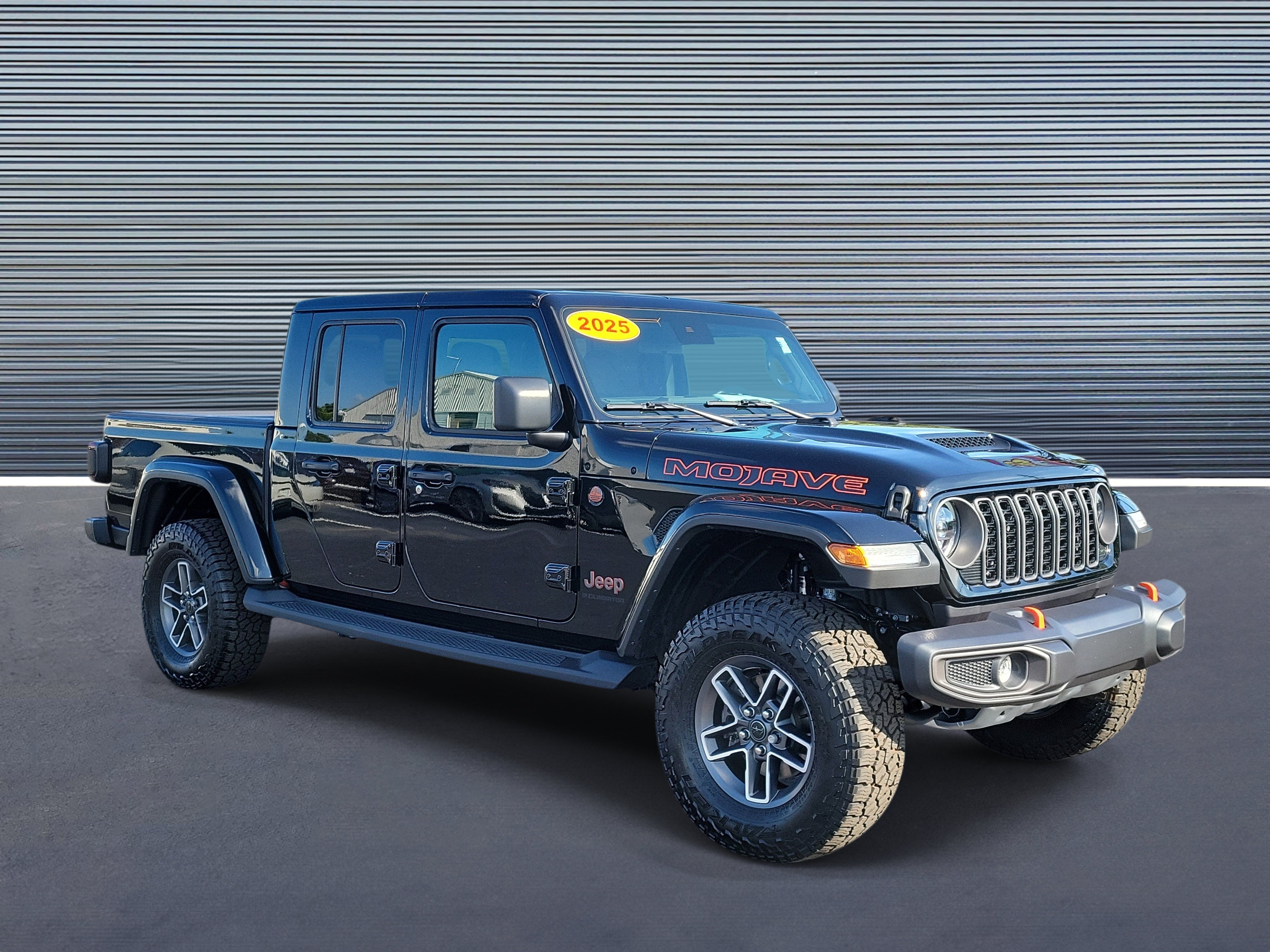 Used 2025 Jeep Gladiator Mojave w/ Convenience Group AWD/4WD image 2