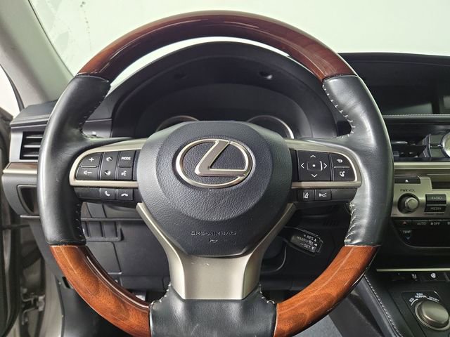 Used 2017 Lexus ES 350 w/ Luxury Package image 21
