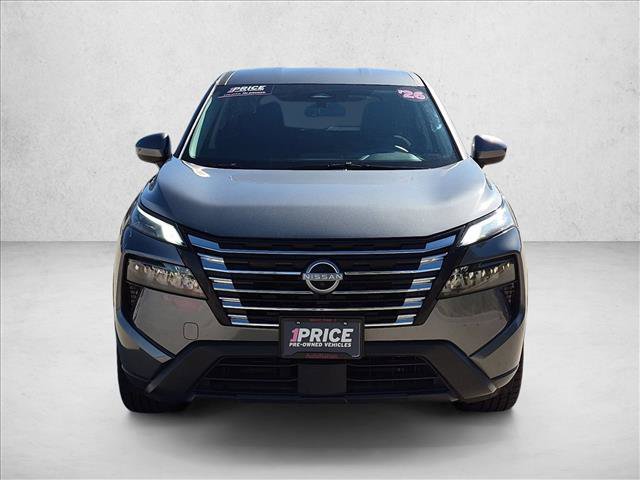 Used 2026 Nissan Rogue SV AWD/4WD image 2