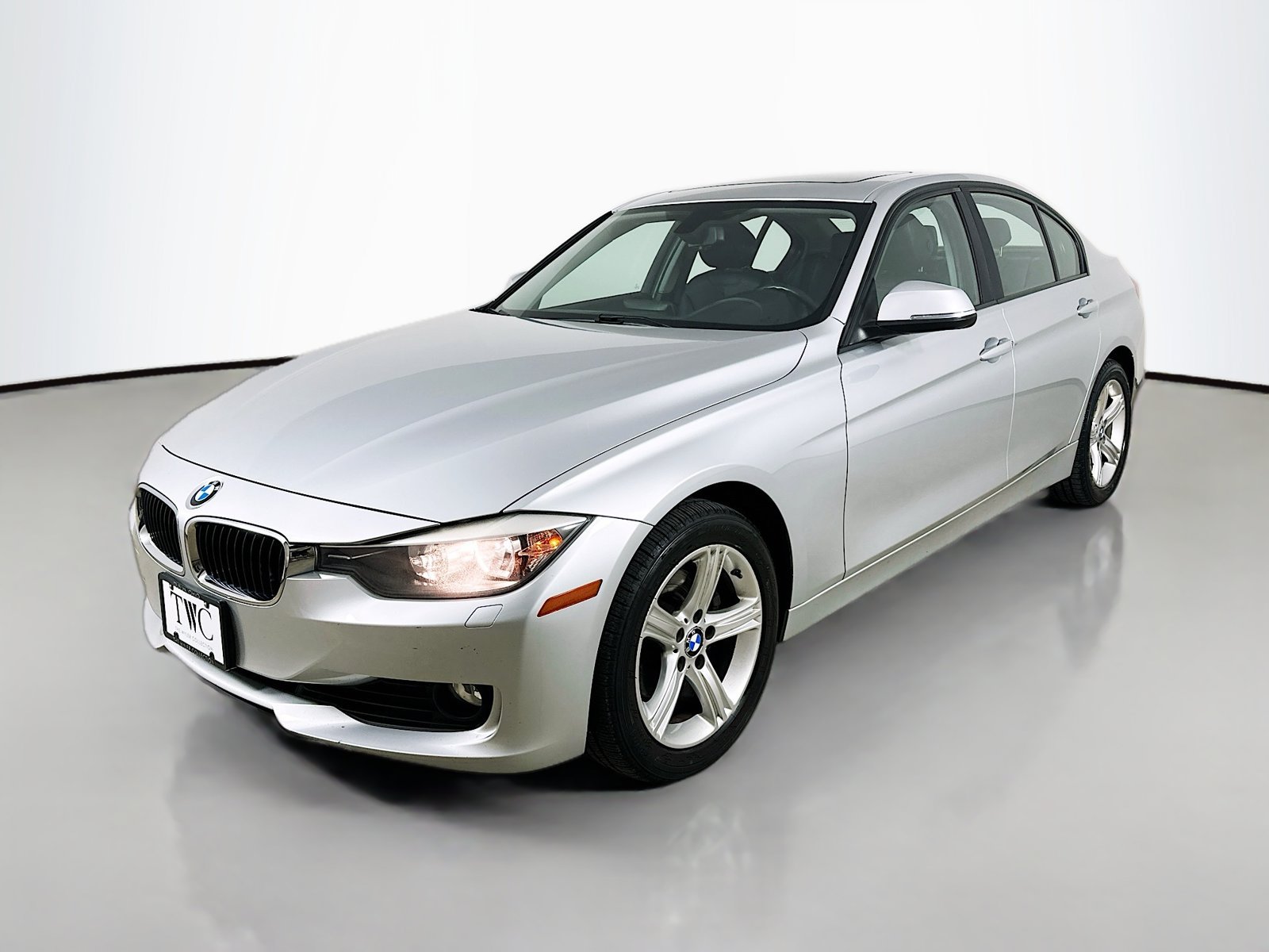 Used 2014 BMW 328i xDrive Sedan AWD/4WD image 1