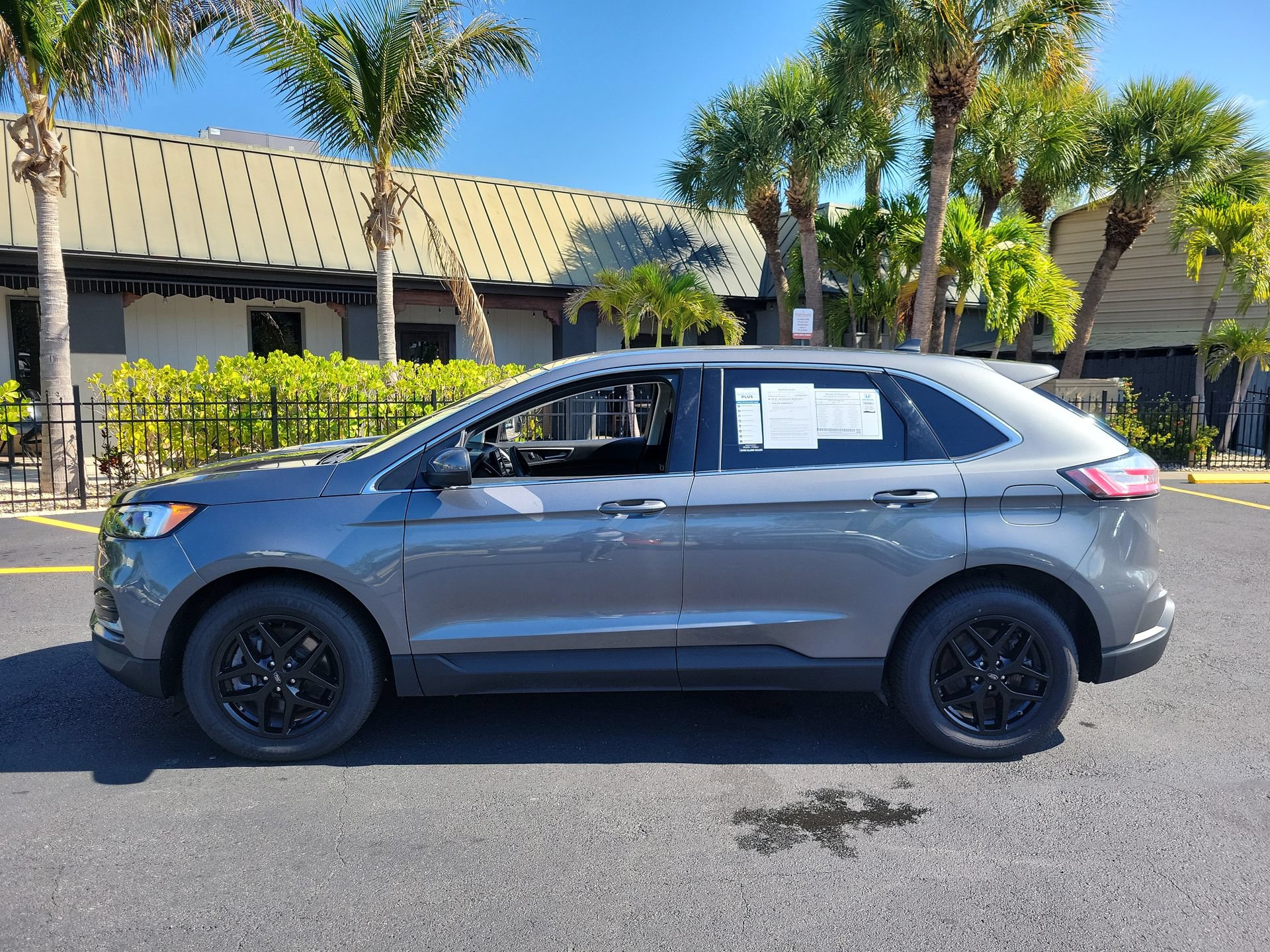 Used 2024 Ford Edge SEL AWD/4WD image 10