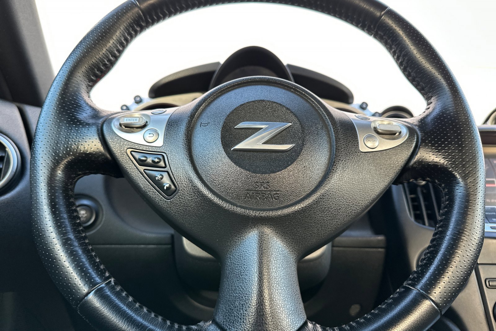 Used 2014 Nissan 370Z Touring w/ Sport Package image 34