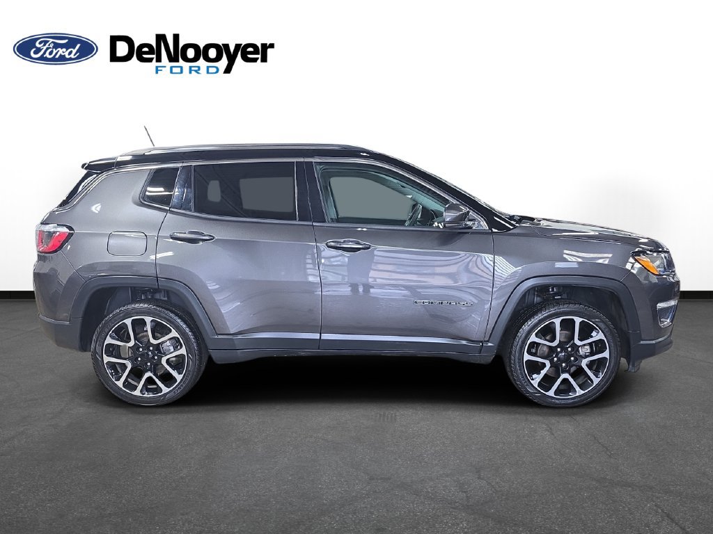 Used 2019 Jeep Compass Limited AWD/4WD image 4