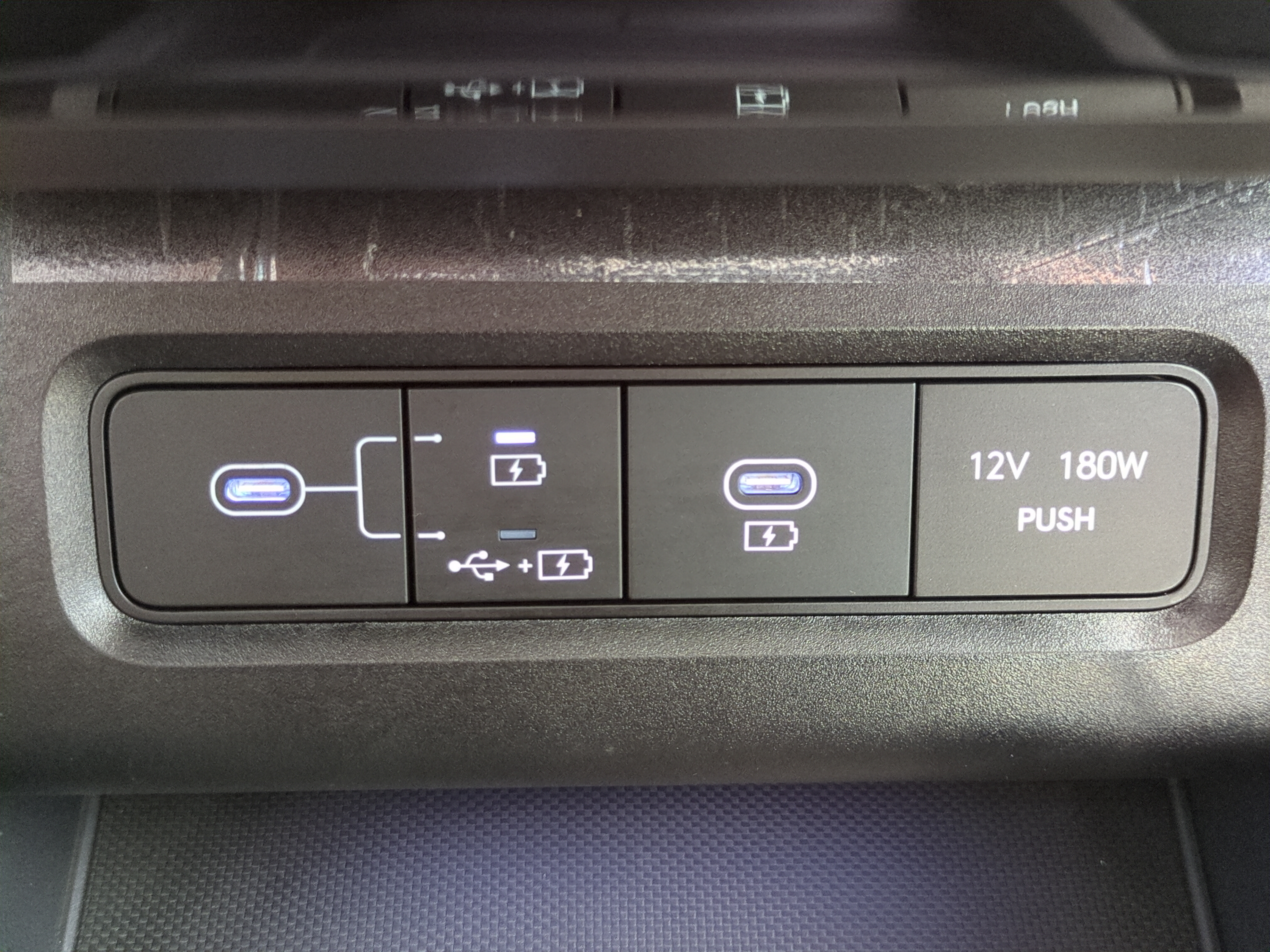 Certified 2025 Hyundai Tucson Limited FWD image 19