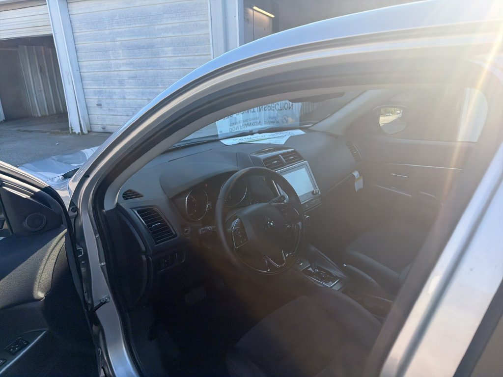 Used 2026 Mitsubishi Outlander Sport SE AWD/4WD image 15