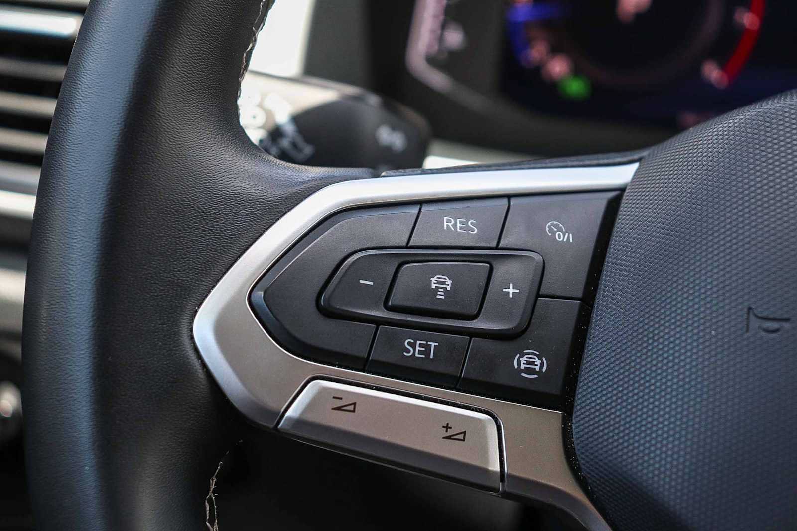 Used 2022 Volkswagen Atlas SE FWD image 23
