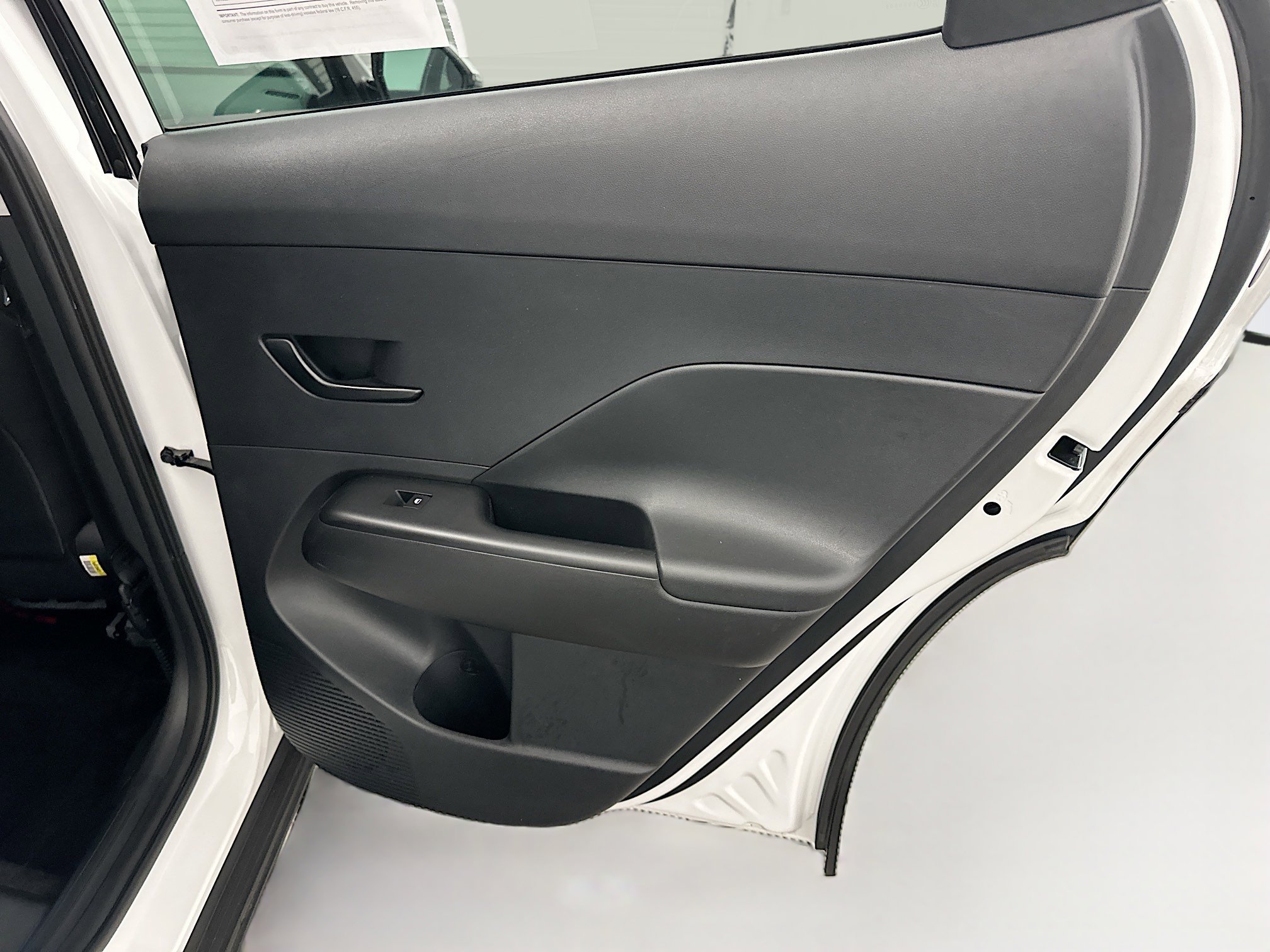 Used 2025 Hyundai Kona SEL AWD/4WD image 31