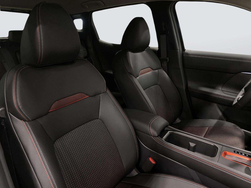 New 2026 Nissan Kicks SR w/ Cold Weather Package FWD image 31