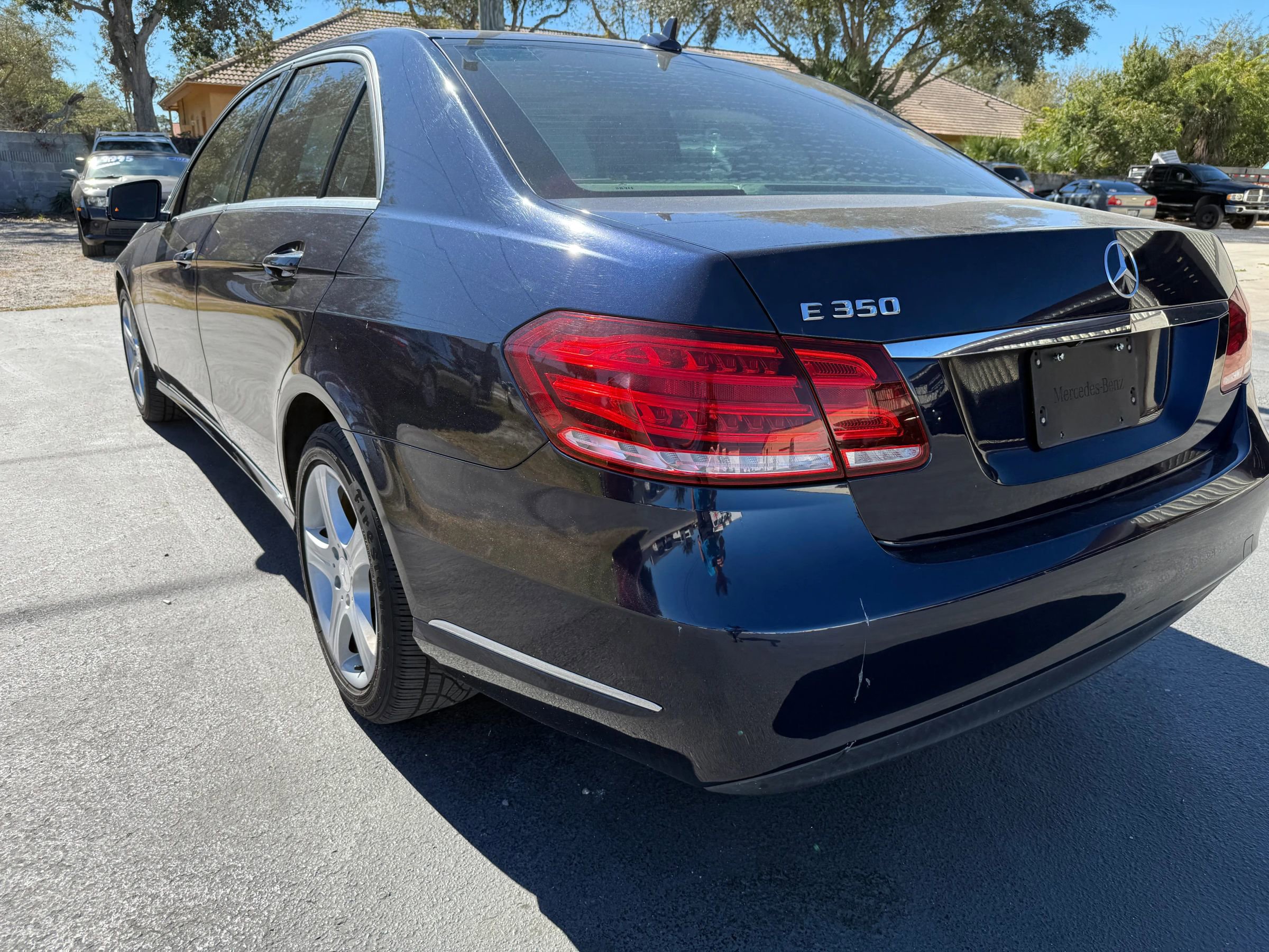 Used 2014 Mercedes-Benz E 350 Sedan image 3