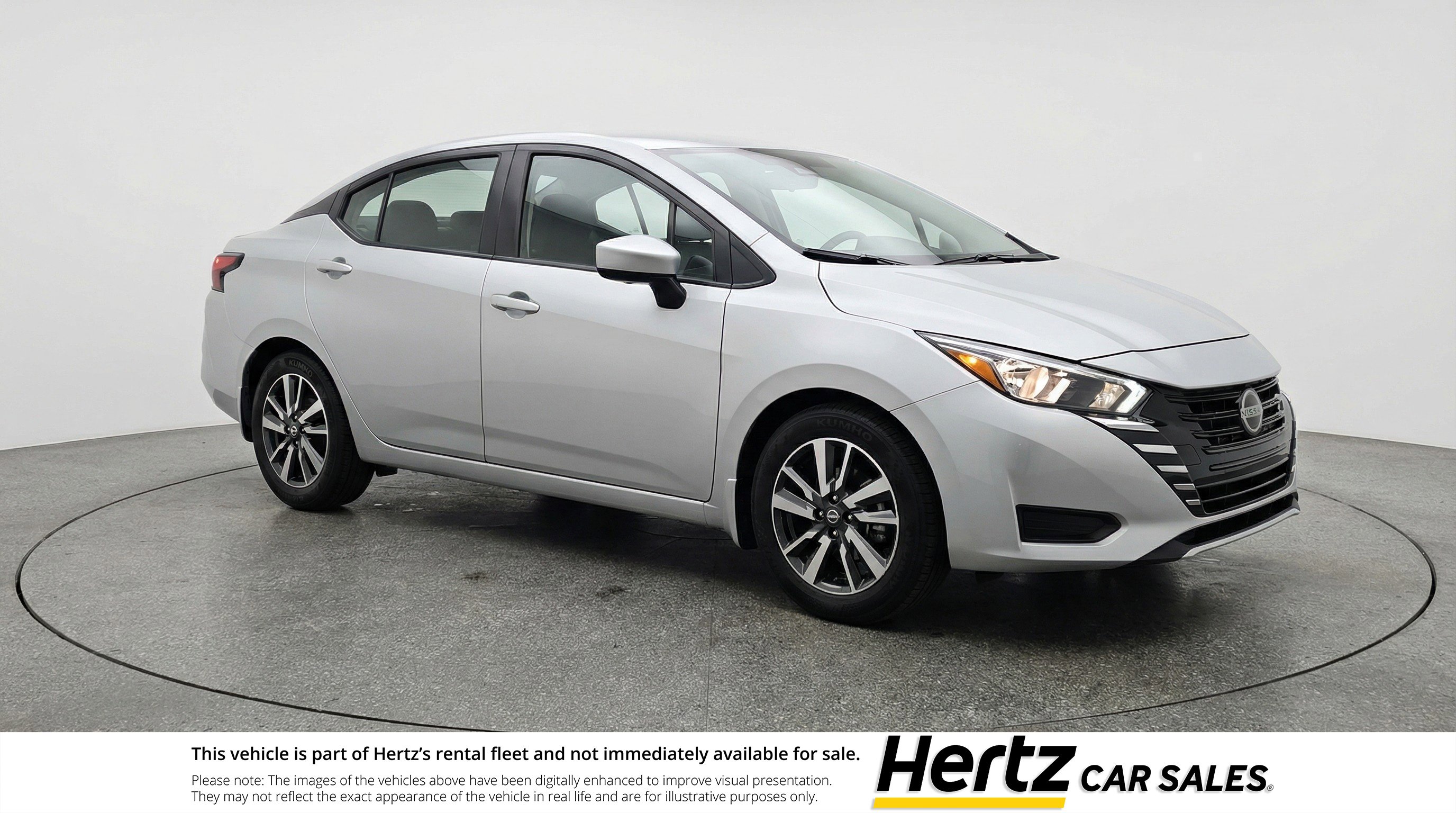 Used 2025 Nissan Versa SV FWD image 1