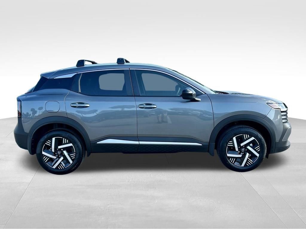 New 2026 Nissan Kicks SV w/ Charging Package FWD image 4