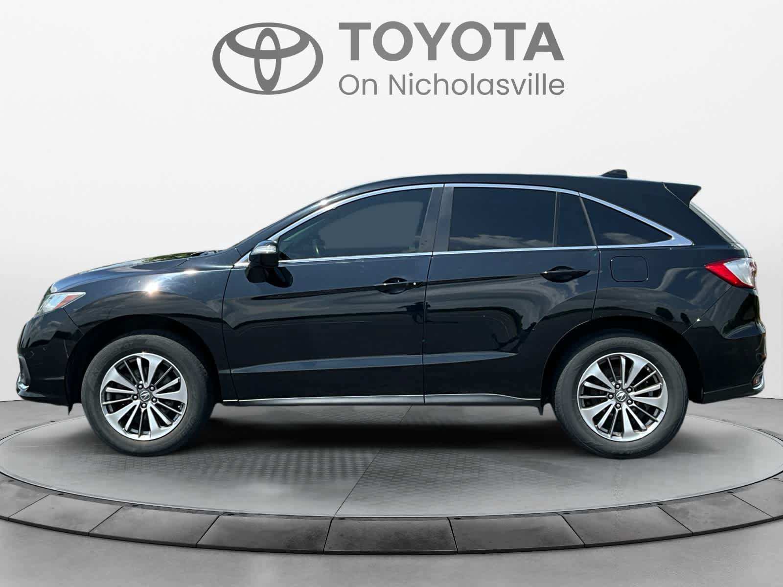 Used 2017 Acura RDX AWD w/ Advance Package image 2
