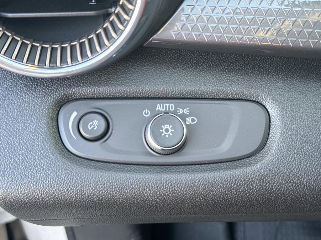 New 2026 Chevrolet Trax ACTIV w/ Driver Confidence Package image 22