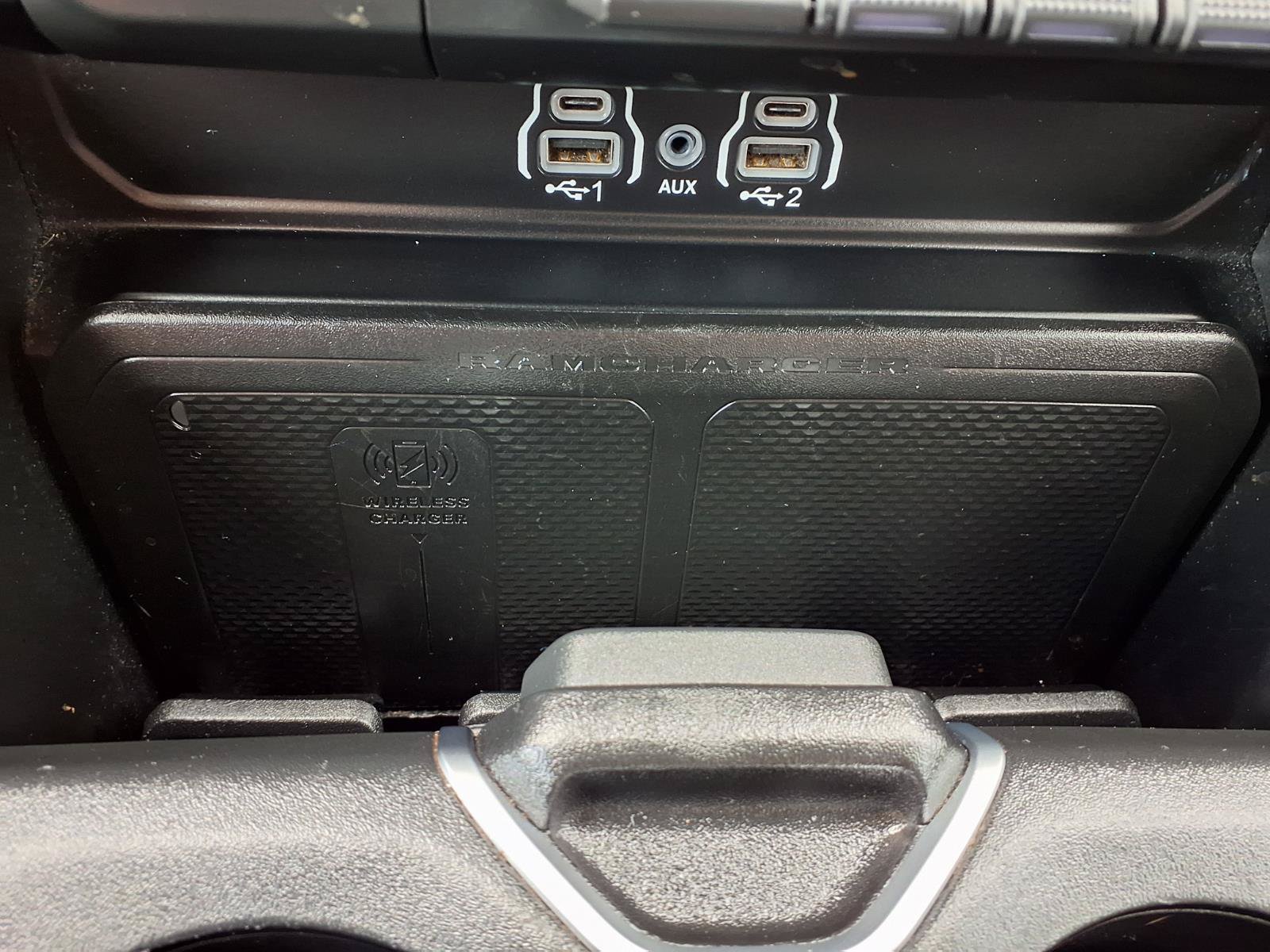Used 2025 RAM 1500 Laramie AWD/4WD image 10