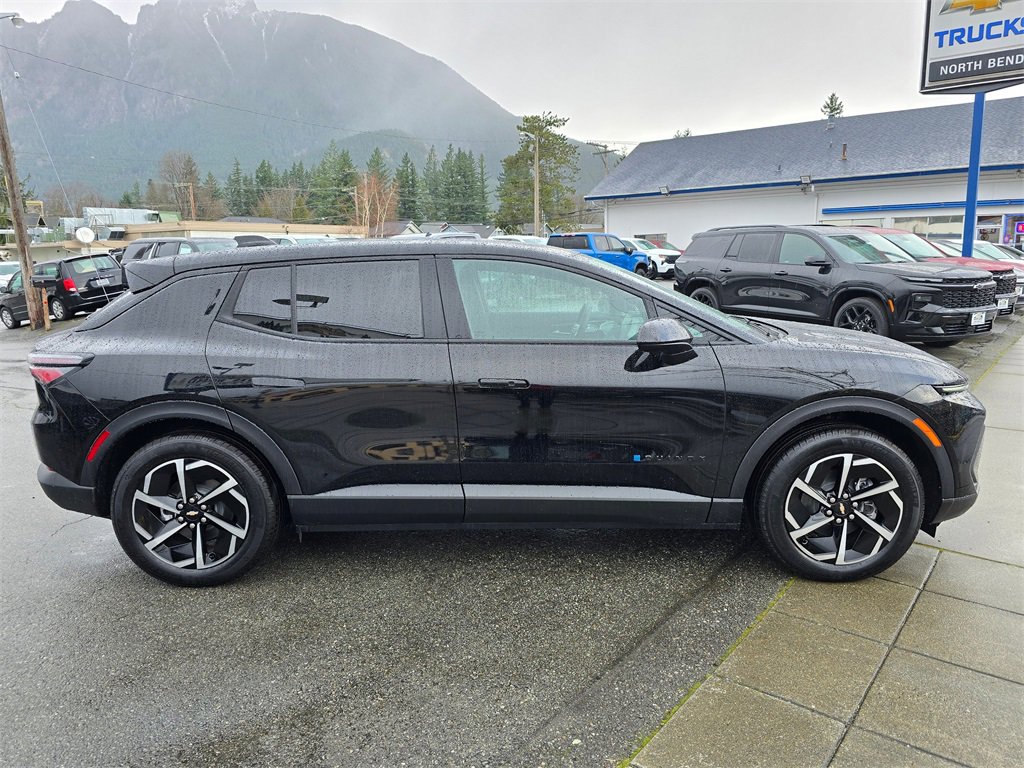 Used 2025 Chevrolet Equinox EV LT image 5