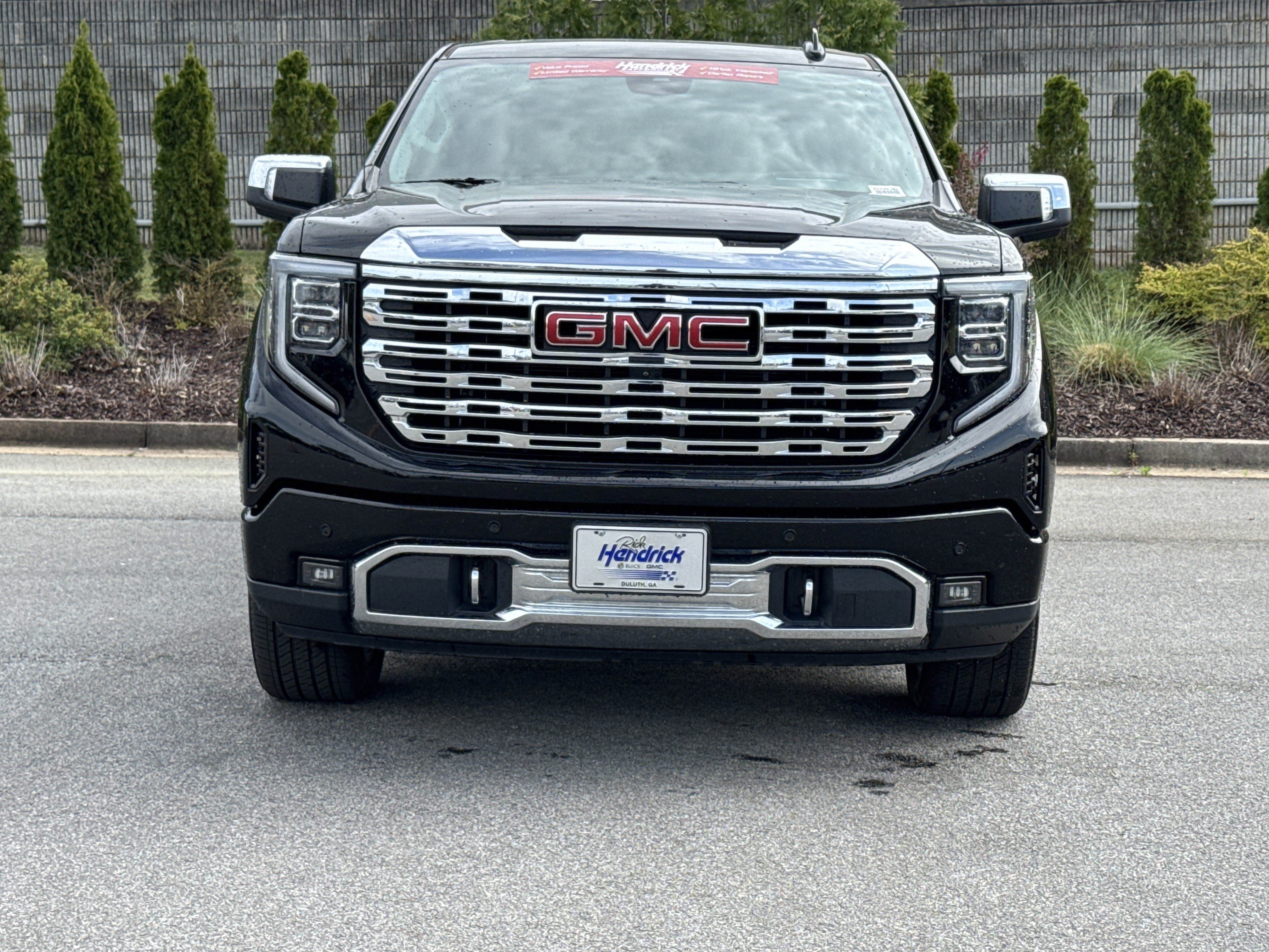 Used 2022 GMC Sierra 1500 Denali w/ Denali Reserve Package AWD/4WD image 3
