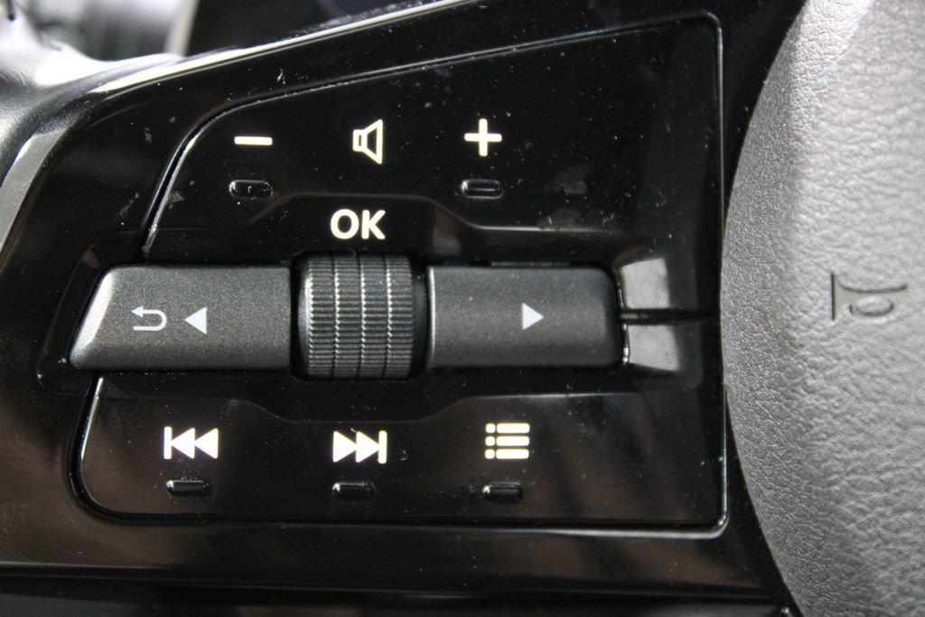 Used 2024 Nissan Z Performance w/ Floor Mat Package image 28