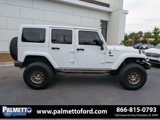 Used 2017 Jeep Wrangler Unlimited Sahara AWD/4WD image 3