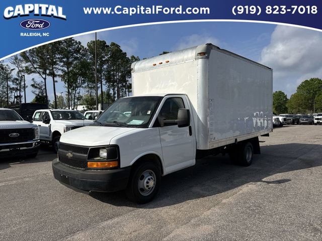 Used 2015 Chevrolet Express 3500 Extended RWD image 4