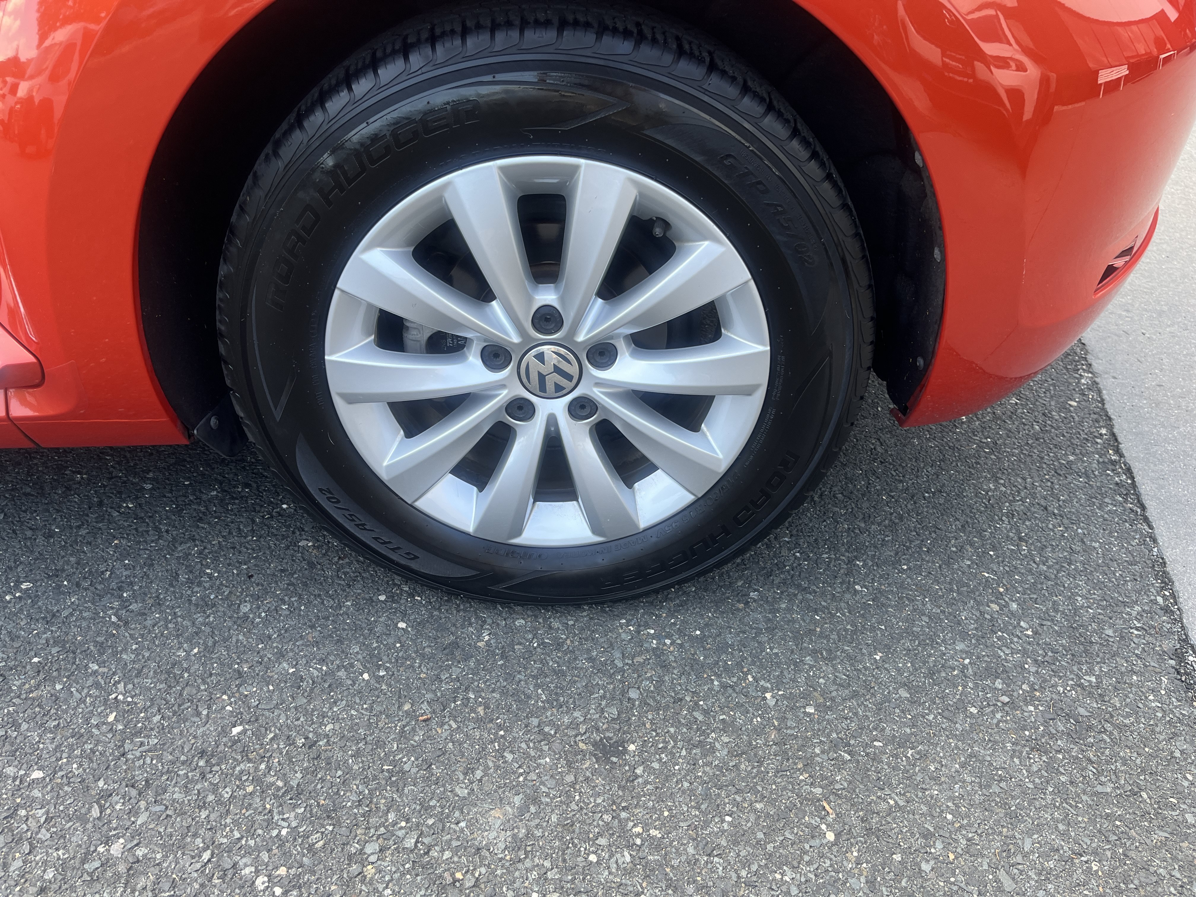 Used 2019 Volkswagen Beetle 2.0T S FWD image 10