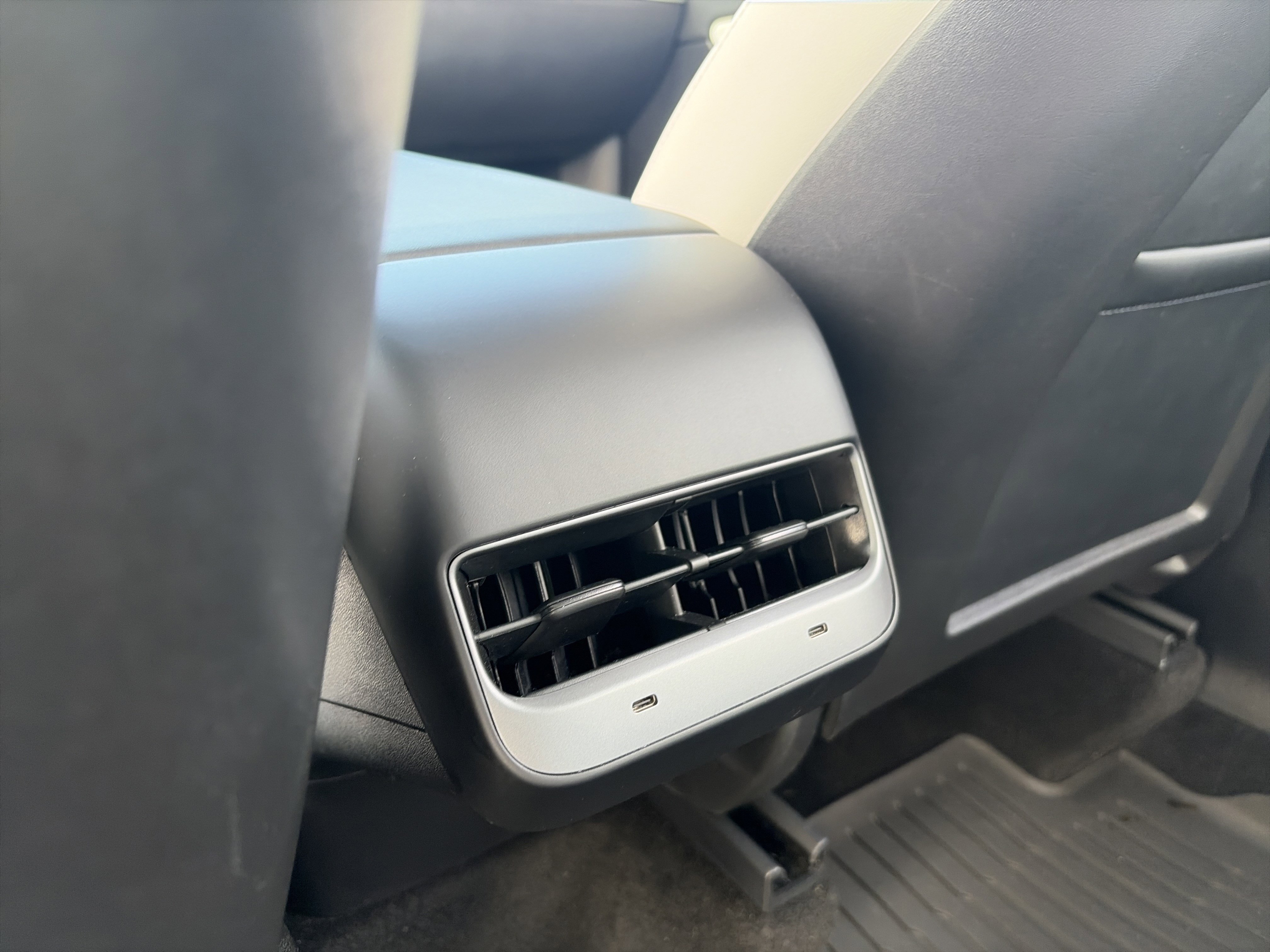Used 2021 Tesla Model Y Long Range image 27
