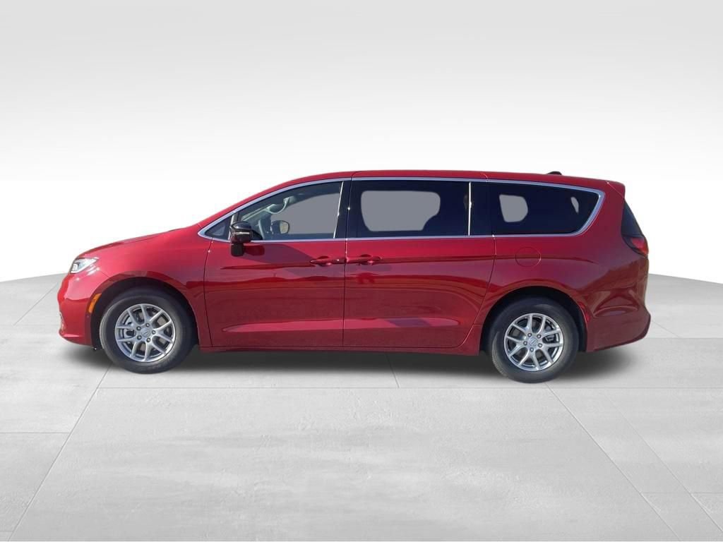New 2026 Chrysler Pacifica Select FWD image 8