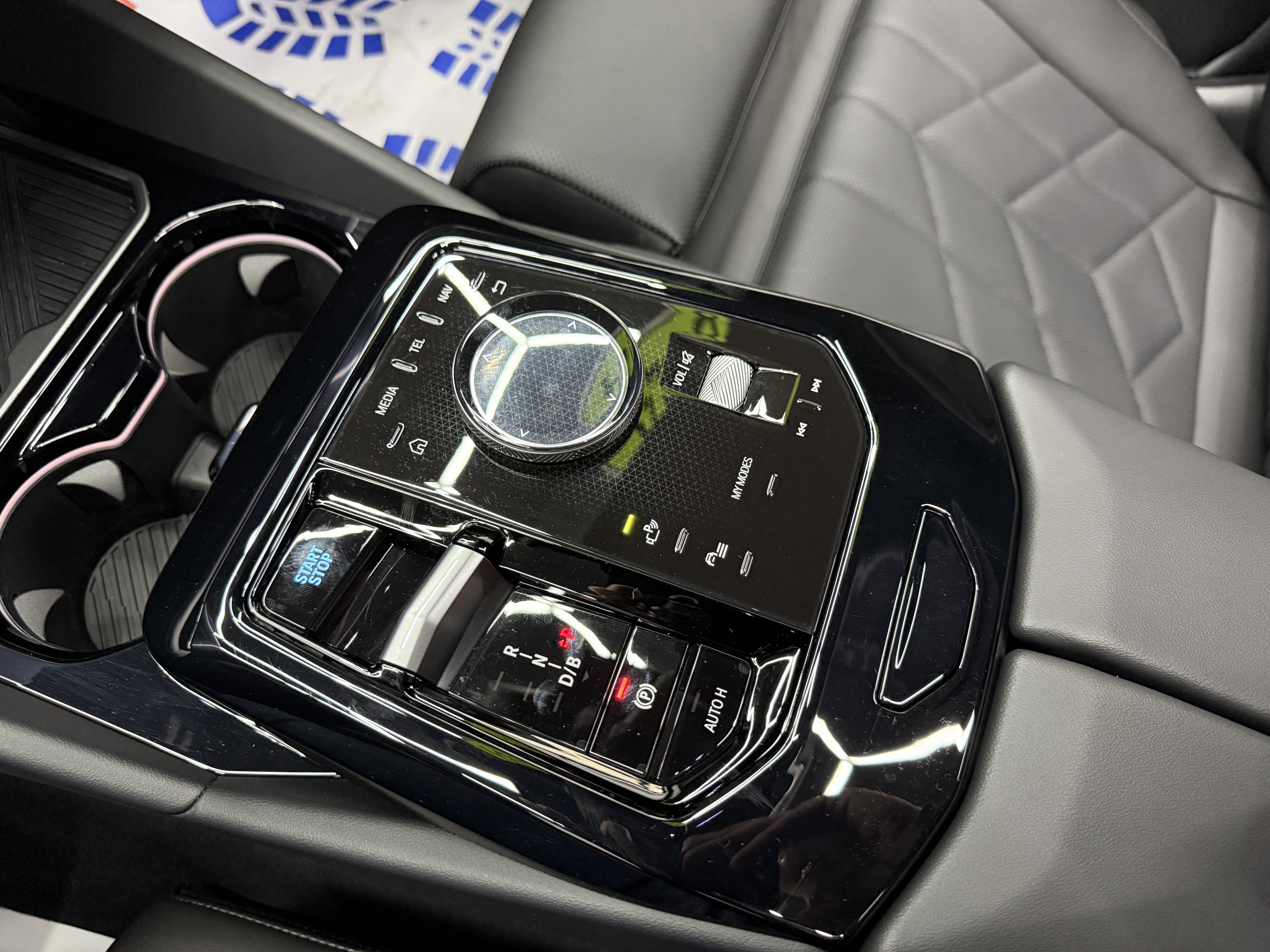 Used 2024 BMW i5 eDrive40i w/ M Sport Package image 21