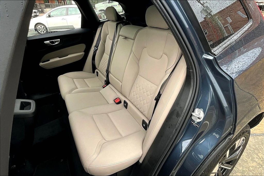 New 2026 Volvo XC60 B5 Plus w/ Protection Package Premier AWD/4WD image 22