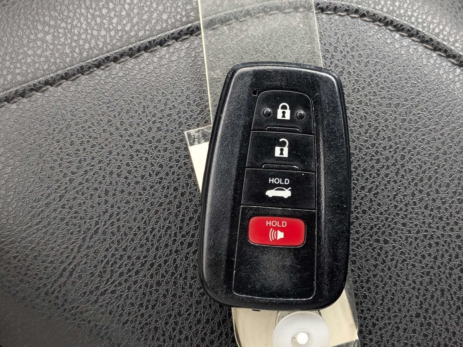 Used 2022 Toyota Camry XSE FWD image 32