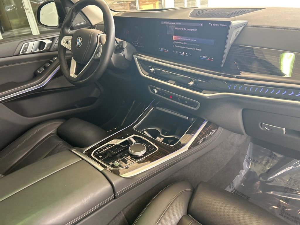 Used 2025 BMW X7 xDrive40i image 24