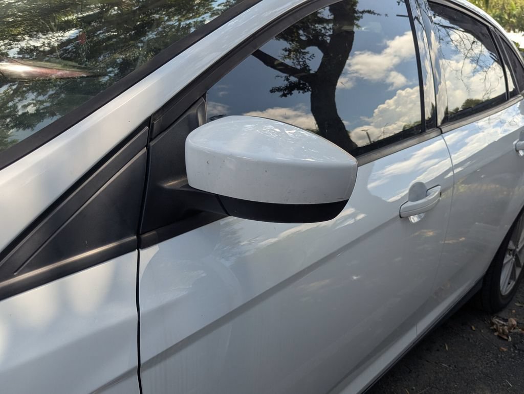 Used 2018 Ford Focus SE FWD image 6