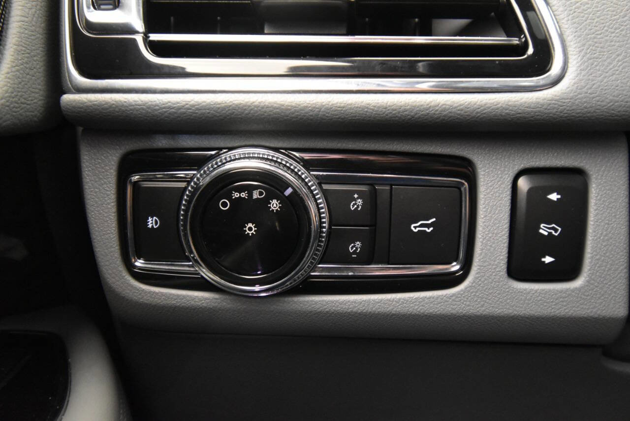 Used 2018 Lincoln Navigator Reserve w/ Technology Package image 33