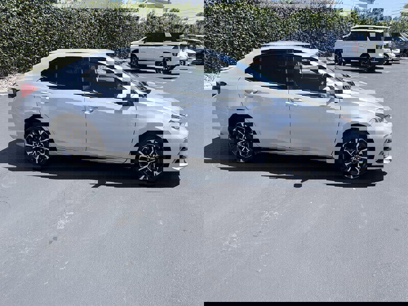 Used 2019 Toyota Corolla SE w/ Carpet Mat Package (TMS) FWD image 8