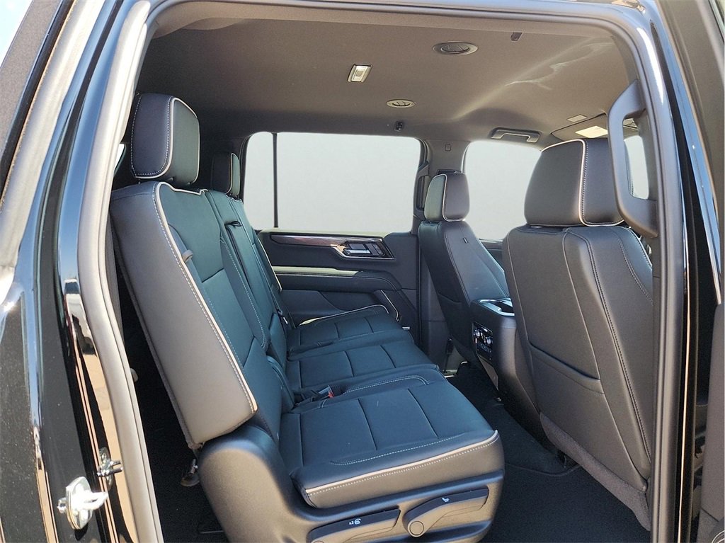 New 2026 GMC Yukon XL Elevation image 19
