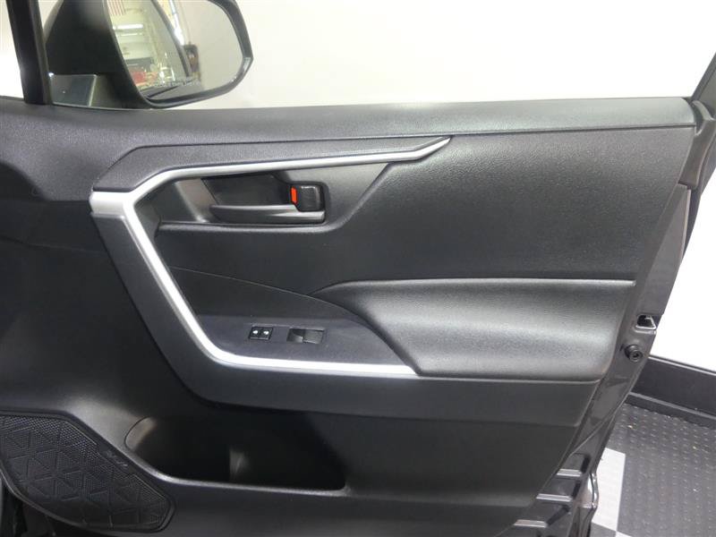 Used 2020 Toyota RAV4 LE w/ All Weather Liner Package AWD/4WD image 18