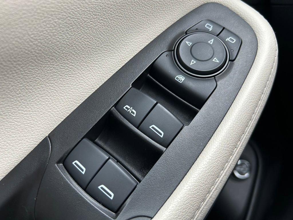 Used 2023 Buick Encore GX Essence w/ Experience Buick Package image 15