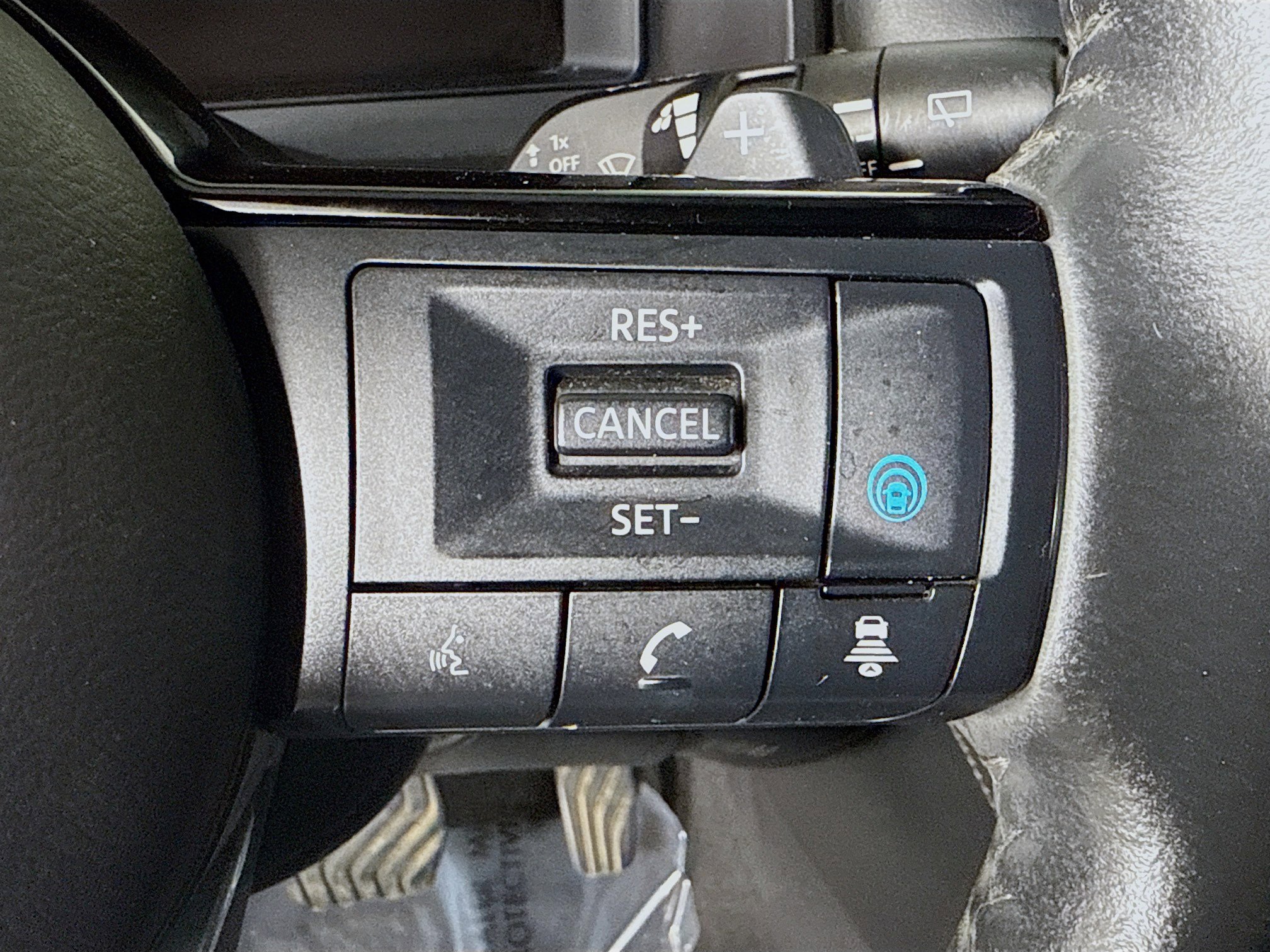 Used 2022 Nissan Rogue Platinum w/ Head-Up Display Package image 15