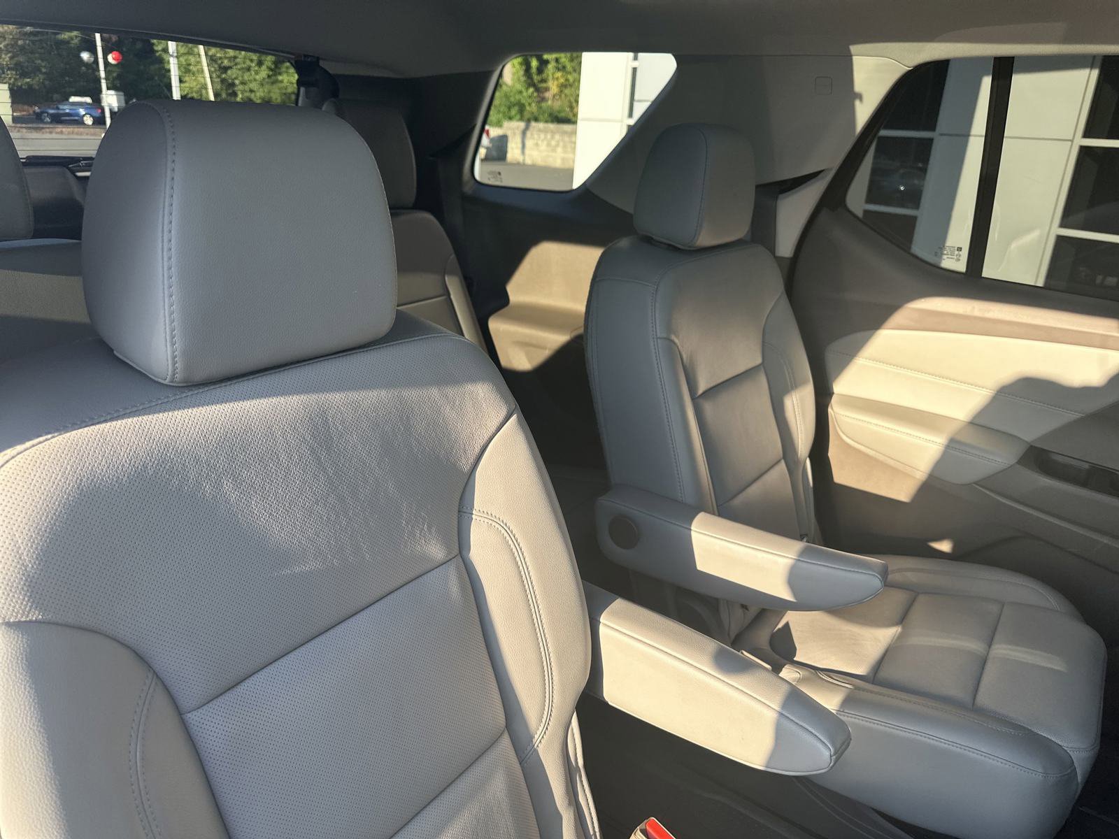 Used 2020 Chevrolet Traverse Premier w/ LPO, Floor Liner Package image 31