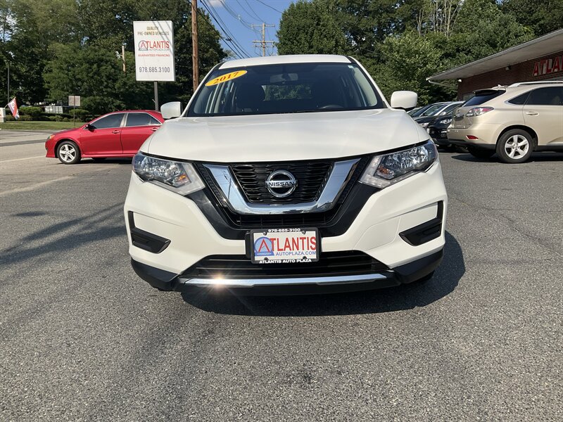 Used 2017 Nissan Rogue S AWD/4WD image 2