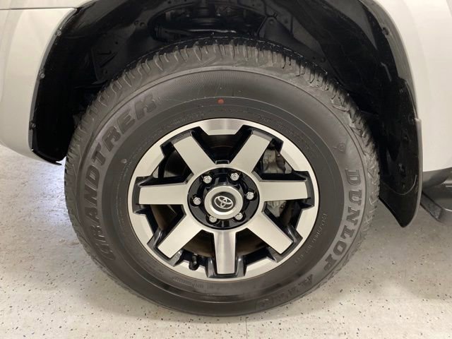Used 2024 Toyota 4Runner TRD Off-Road Premium image 9