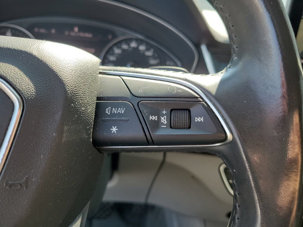 Used 2020 Audi Q5 2.0T Premium w/ Convenience Package AWD/4WD image 28