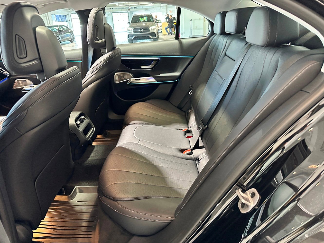 New 2026 Mercedes-Benz E 450 4MATIC Sedan image 14